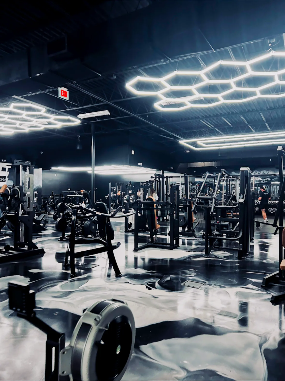 Black and white metallic floor in a fitness space